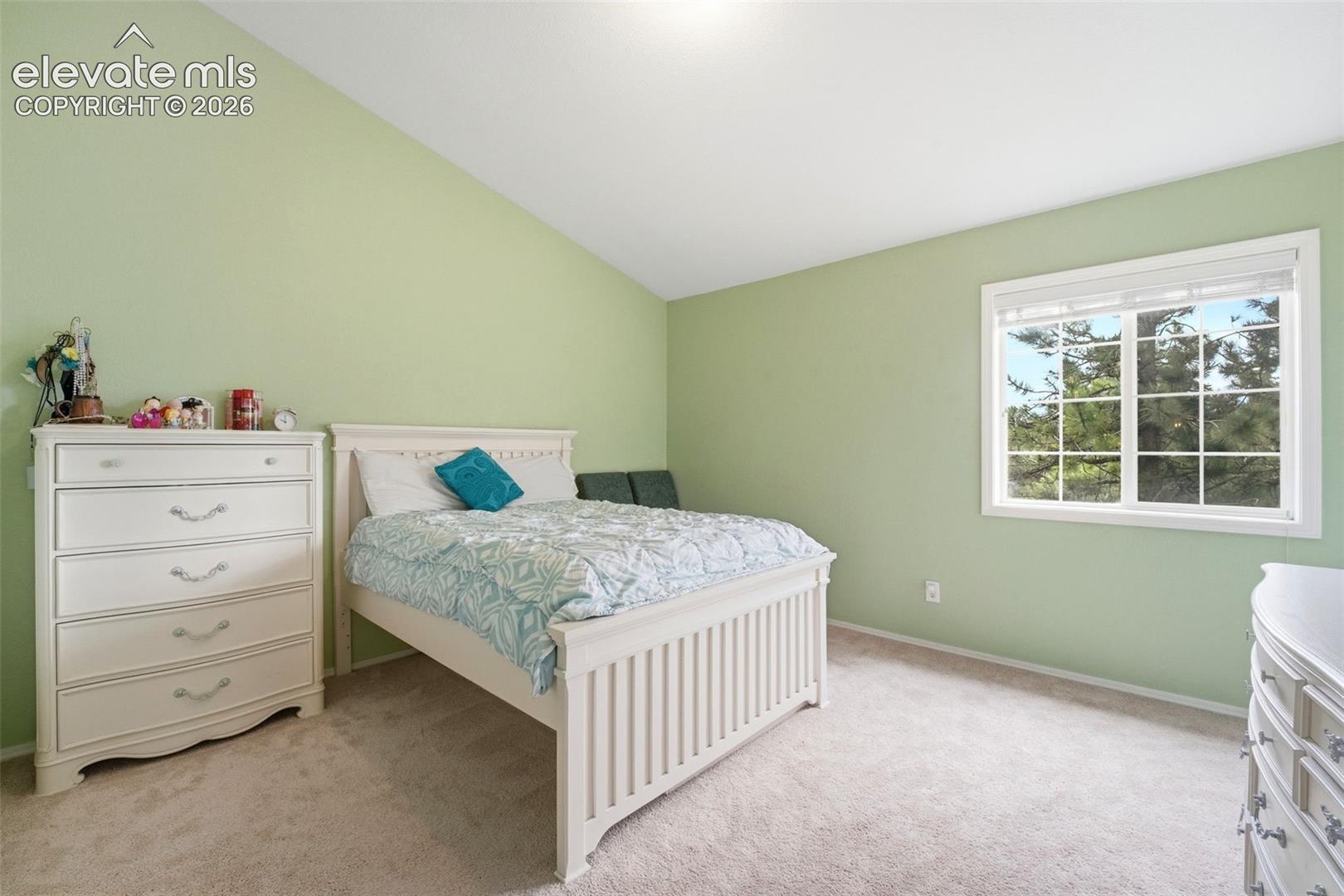 Listing photo 25 for 2221 Valley View Drive
