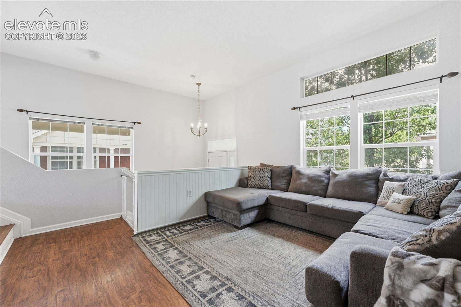 Listing photo 4 for 1489 Red Peak Drive