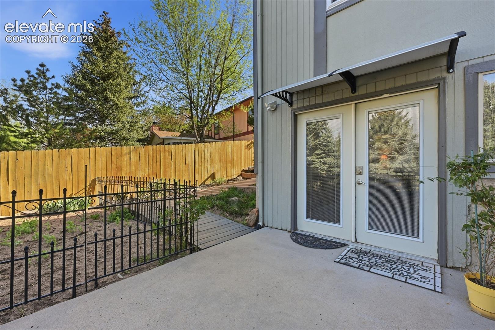 6364 Galway Drive, photo 37