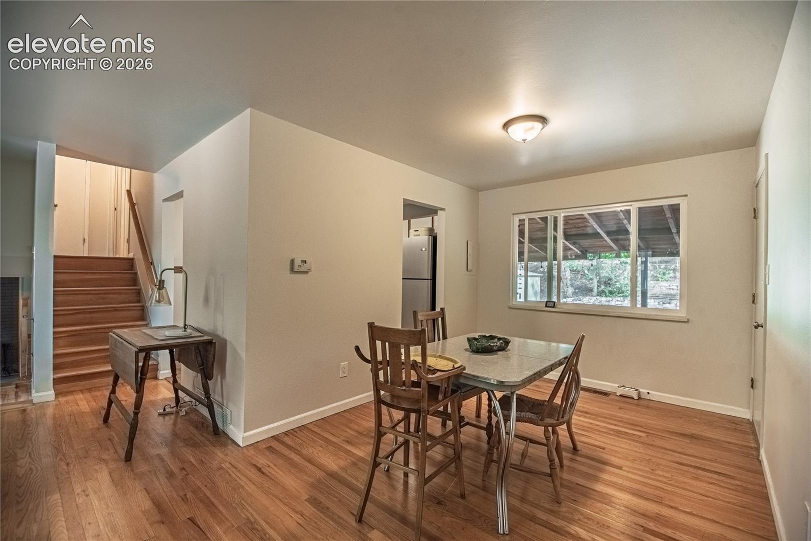 Listing photo 8 for 2512 E La Salle Street