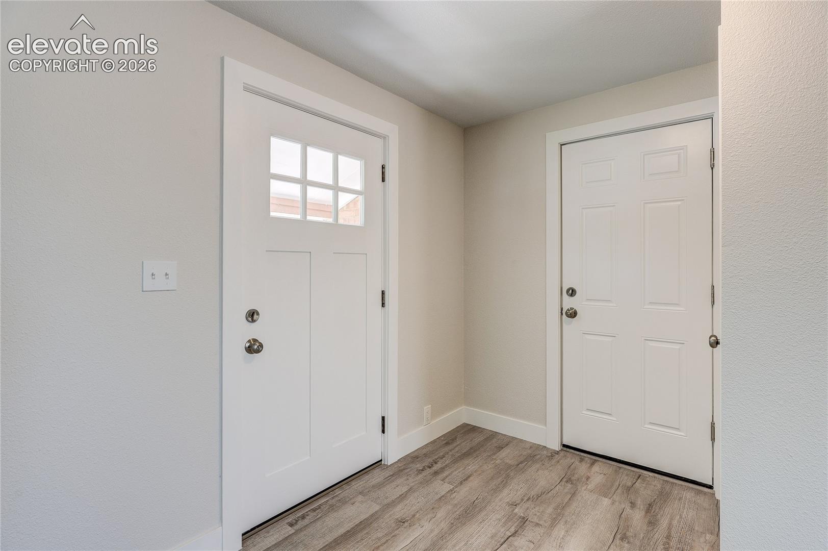 Listing photo 23 for 3100 S Dale Court