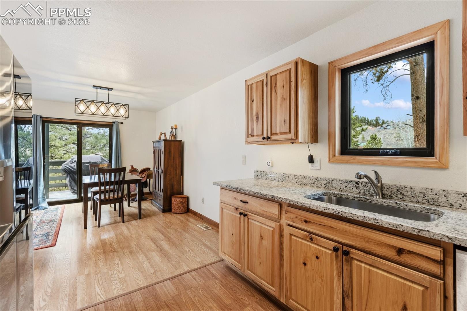 Listing photo 22 for 200 Sun Ridge Court