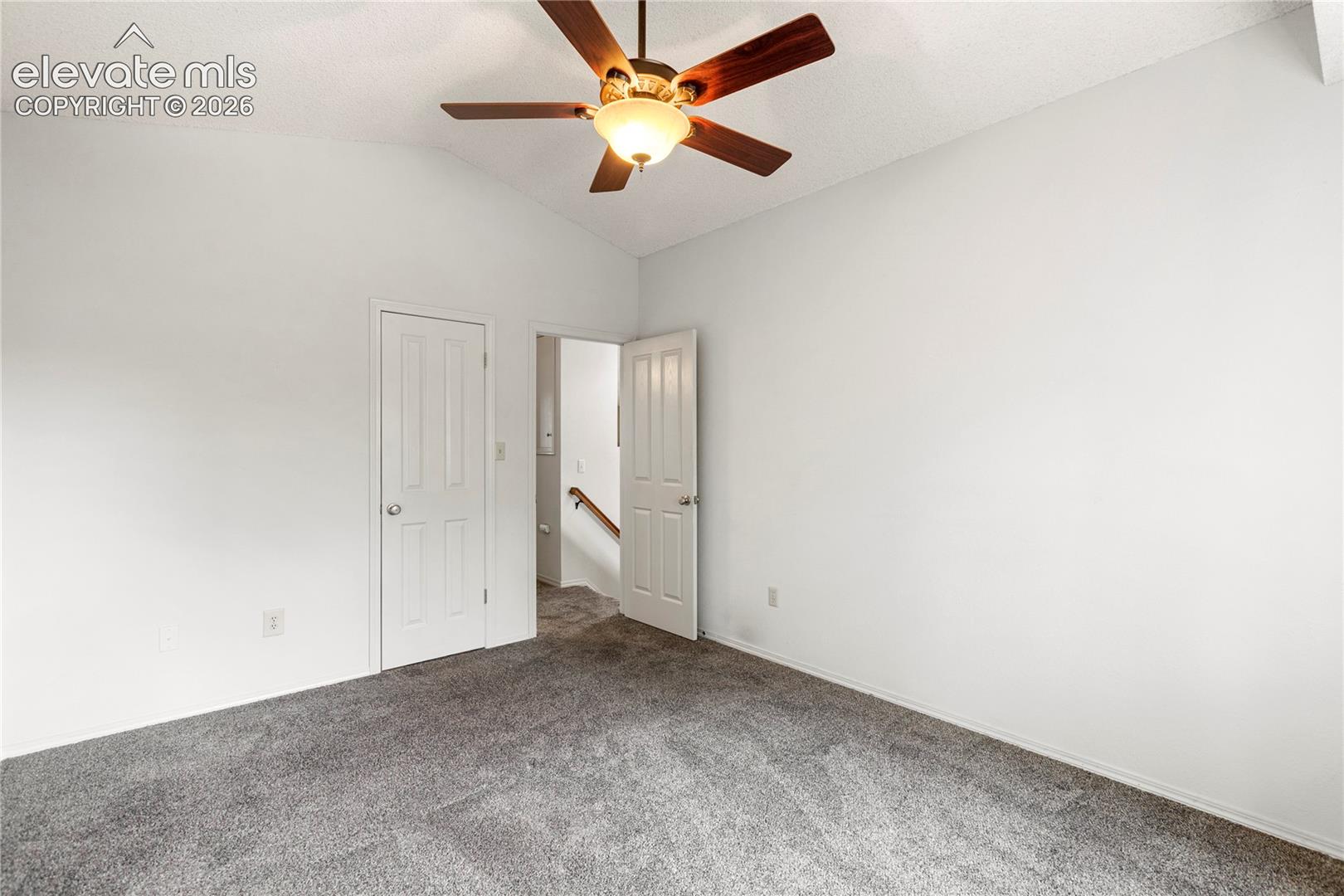 540 Greenway Court, photo 28