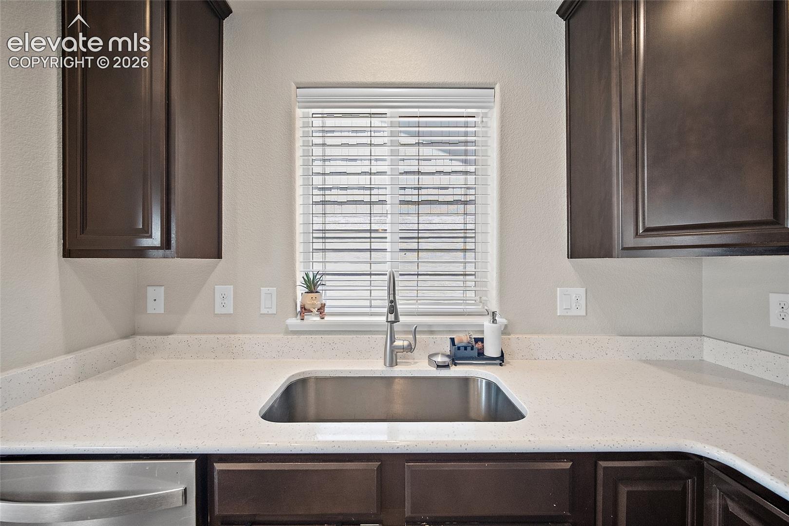 Listing photo 12 for 12832 Scenic Walk Drive