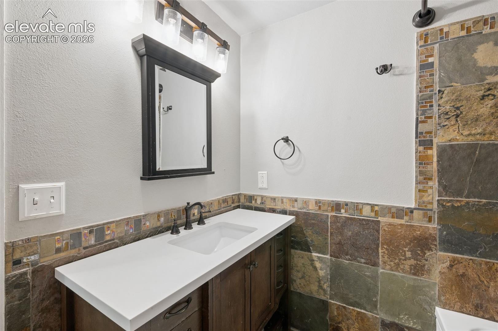 Listing photo 27 for 14015 Timber Grove Lane