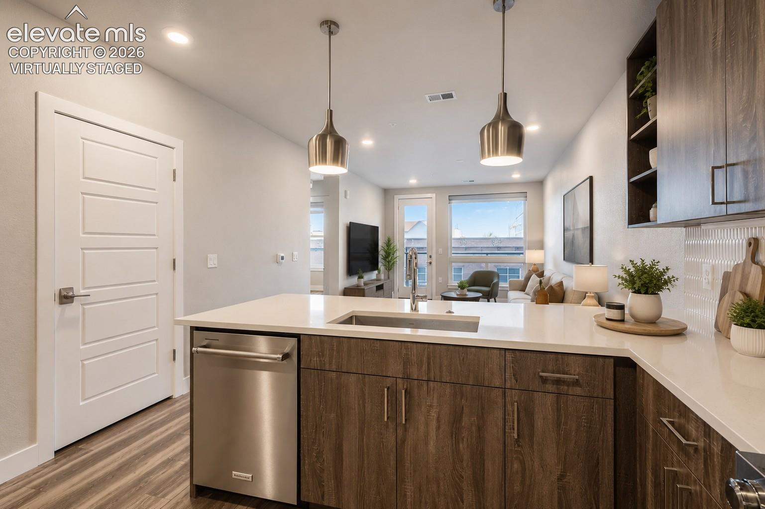 Listing photo 8 for 20 Wilcox Street 316