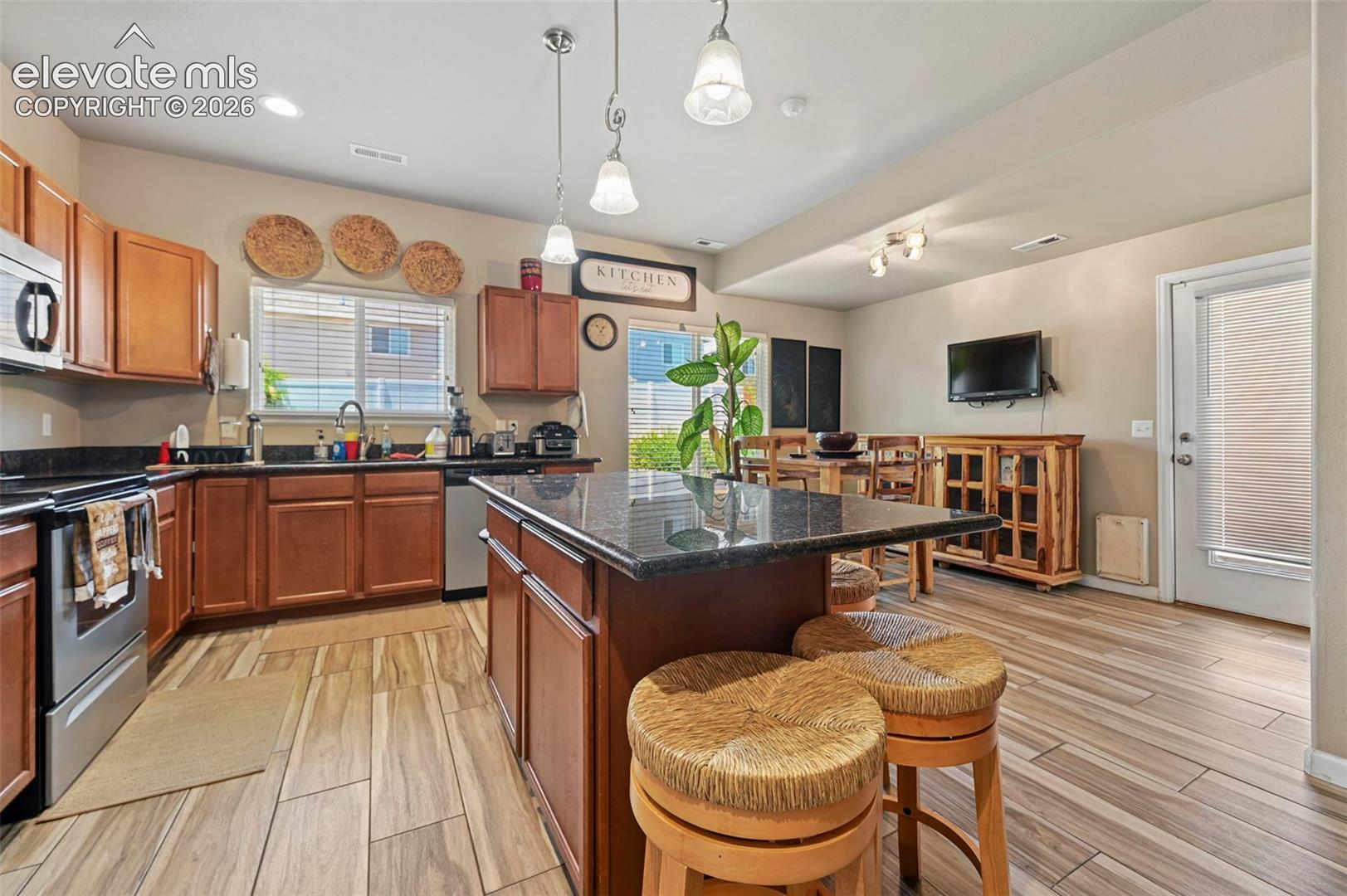 Listing photo 8 for 5053 Killdeer Drive