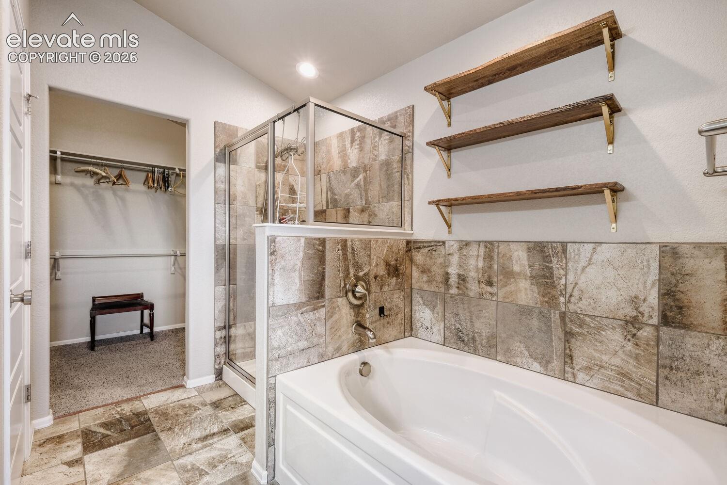 Listing photo 17 for 555 N Verbena Drive
