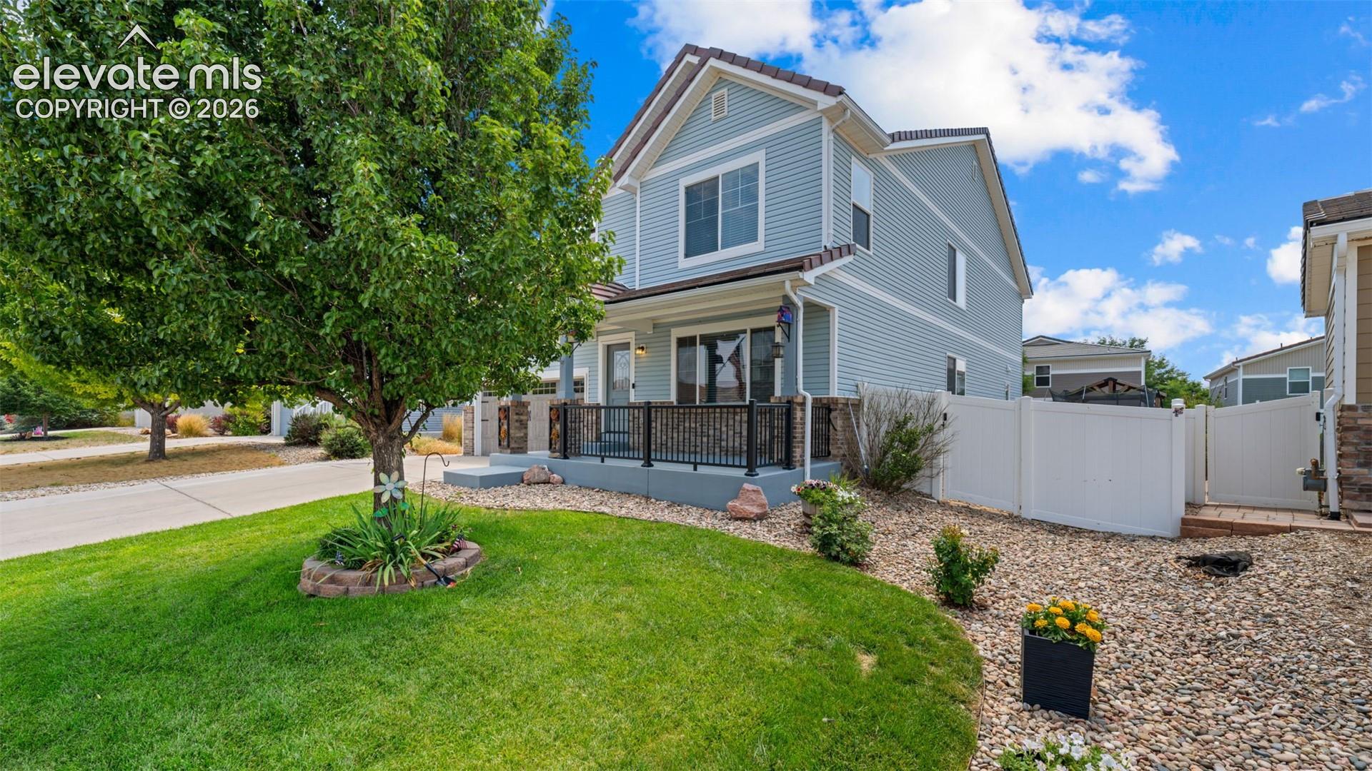 Listing photo 3 for 7915 Bonfire Trail