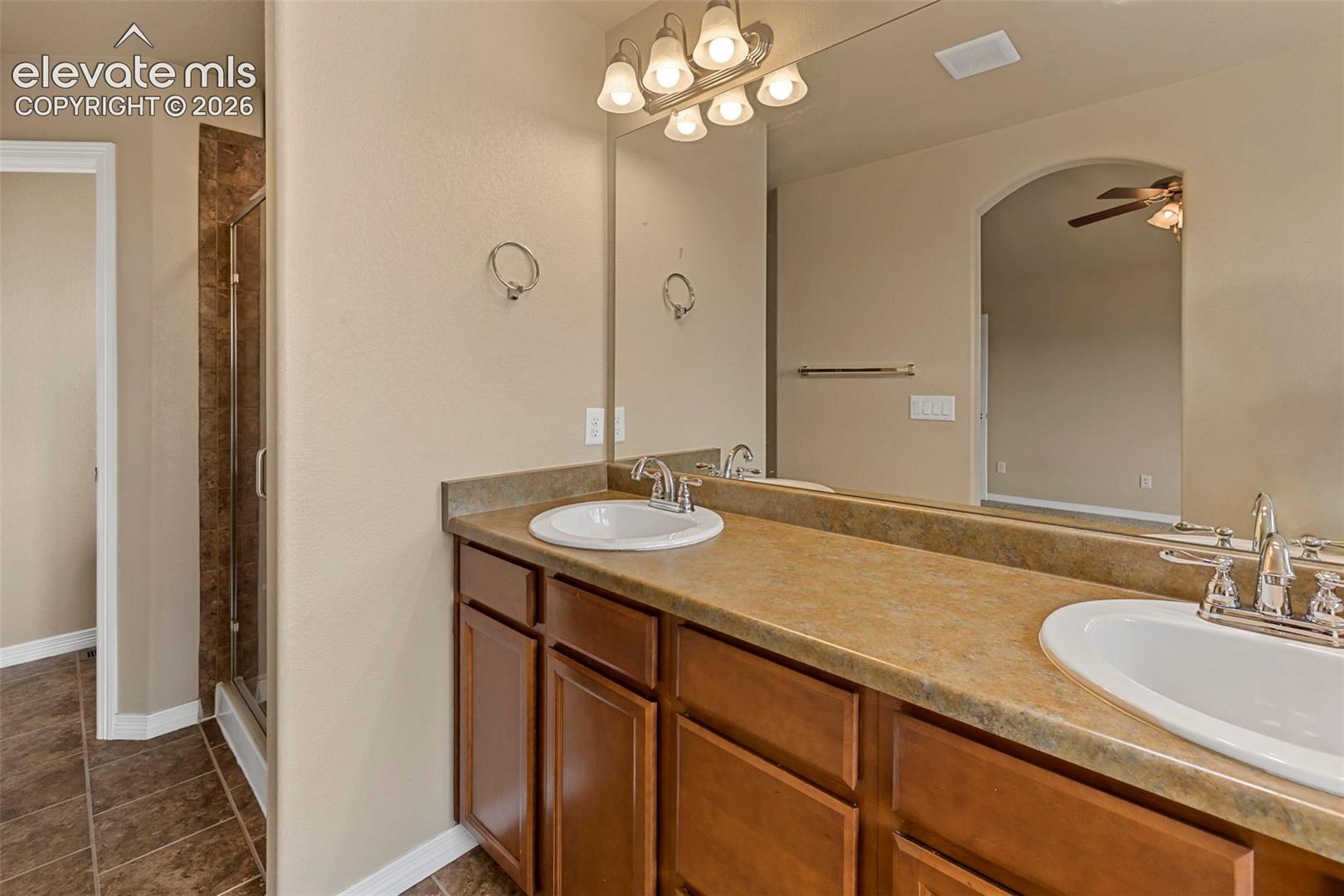 Listing photo 17 for 7794 Landover Lane