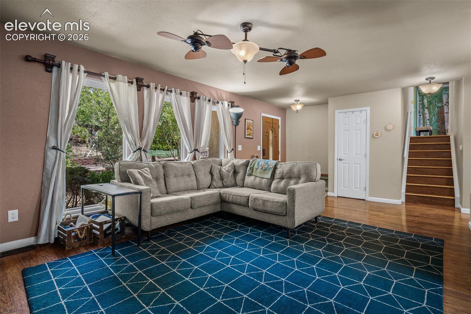 Listing photo 5 for 5119 Constitution Avenue