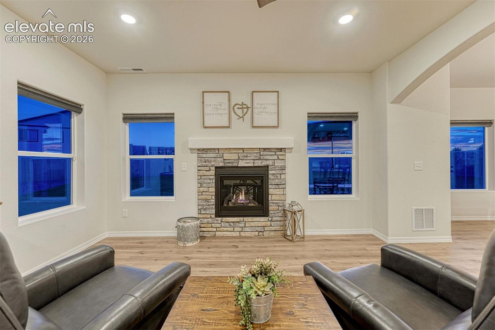 Listing photo 13 for 8268 Sophia Lane