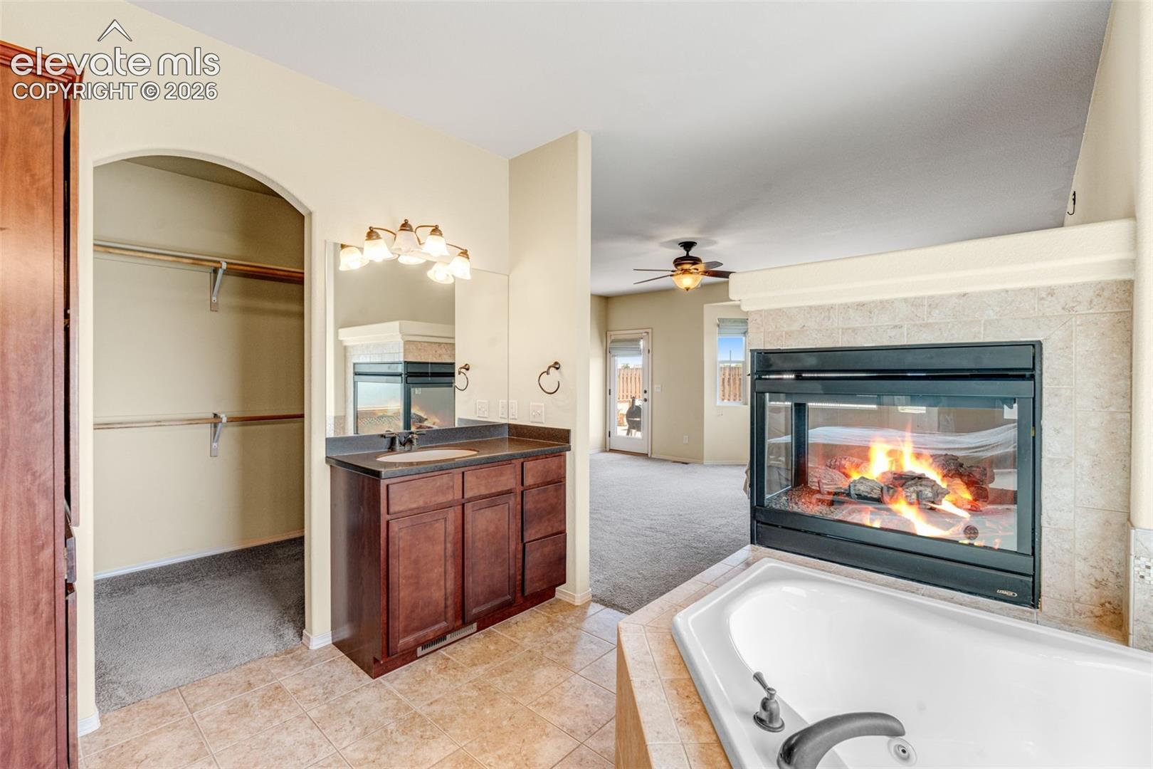 Listing photo 11 for 11263 Foxwell Way