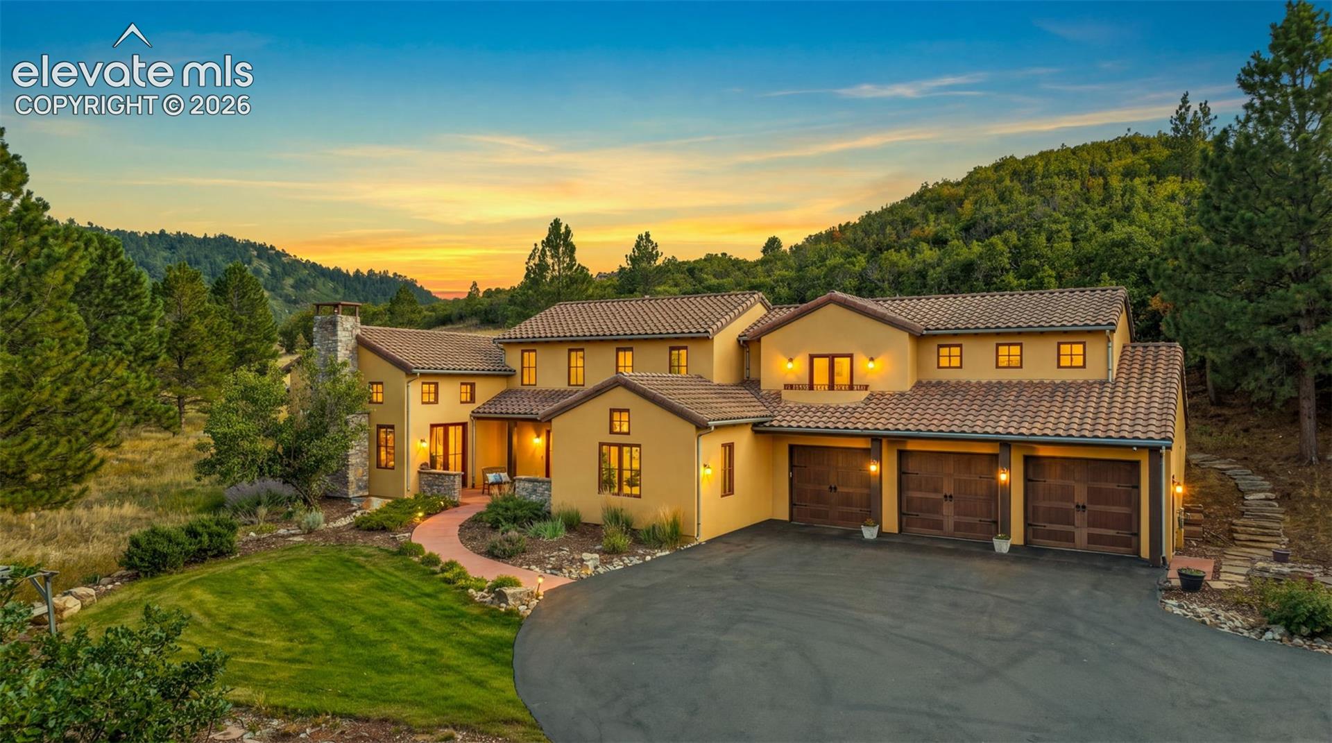Listing photo 2 for 4504 Mariposa Road