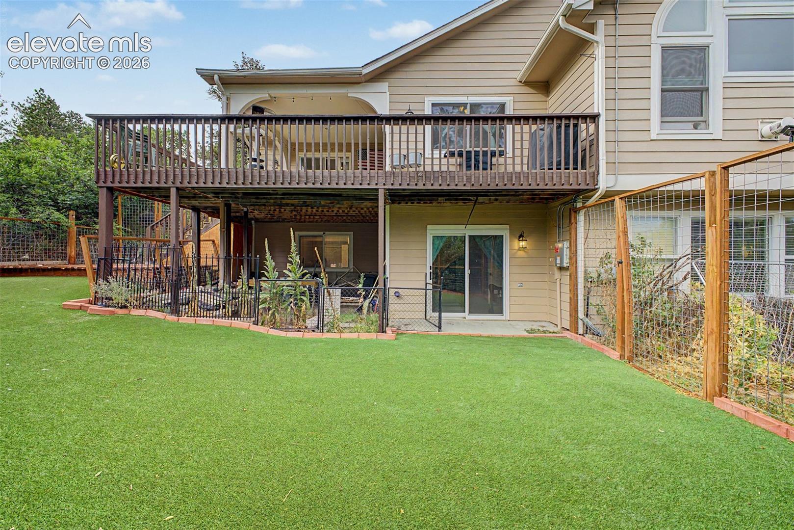 Listing photo 14 for 395 Dawson Court
