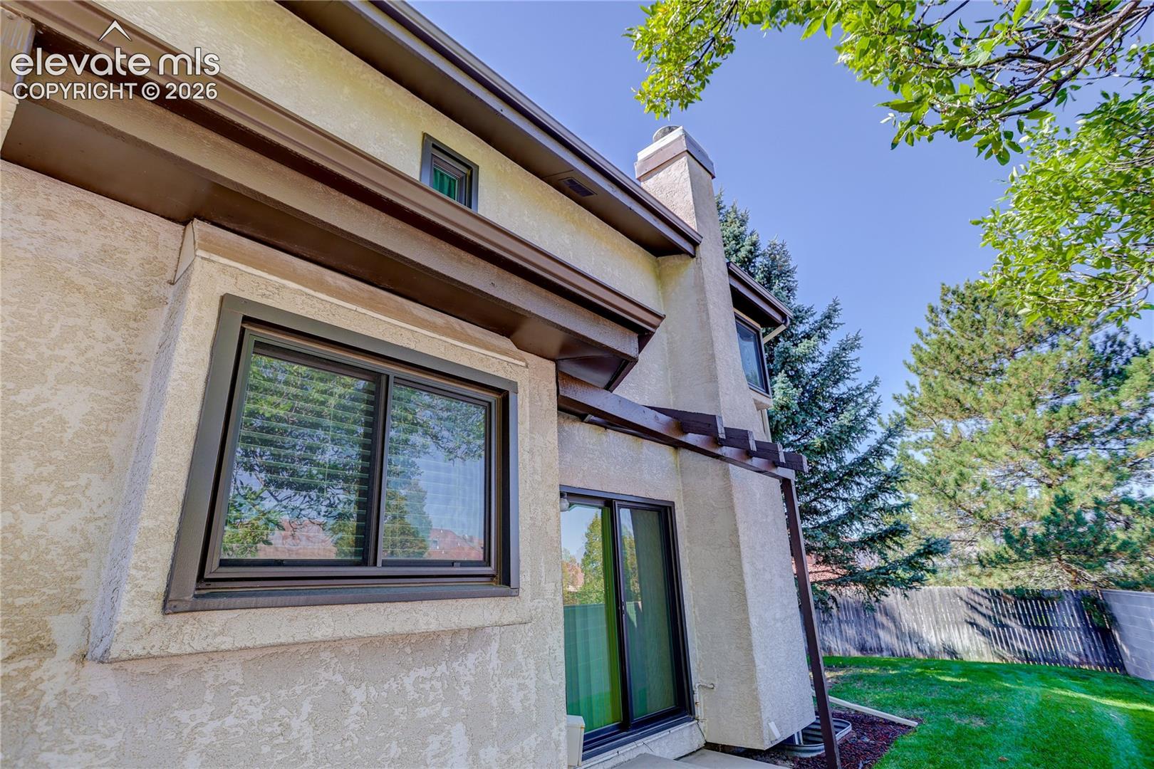 Listing photo 15 for 2932 Camino Cielo Court