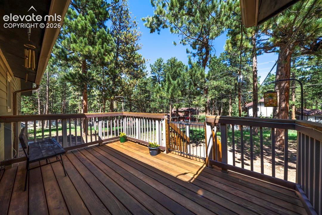 Listing photo 5 for 682 Sunnywood Loop