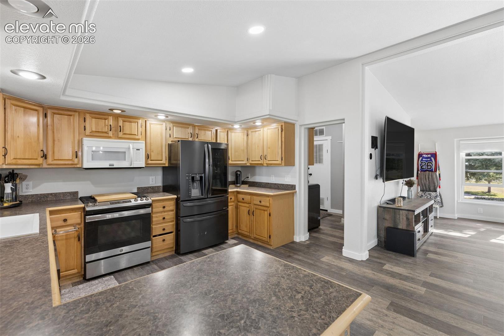 Listing photo 18 for 28230 Washington Road
