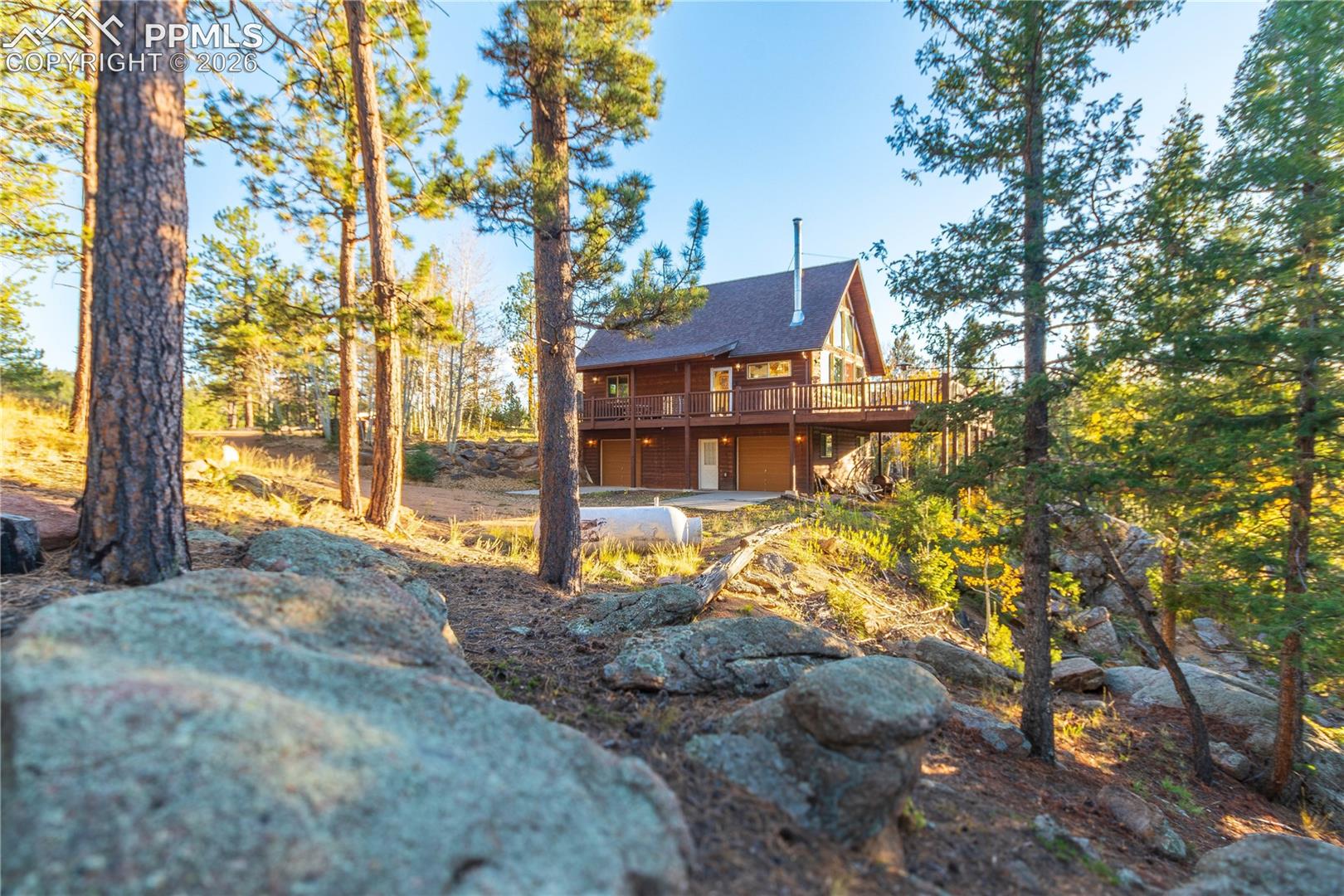 Listing photo 3 for 71 Durelli Drive