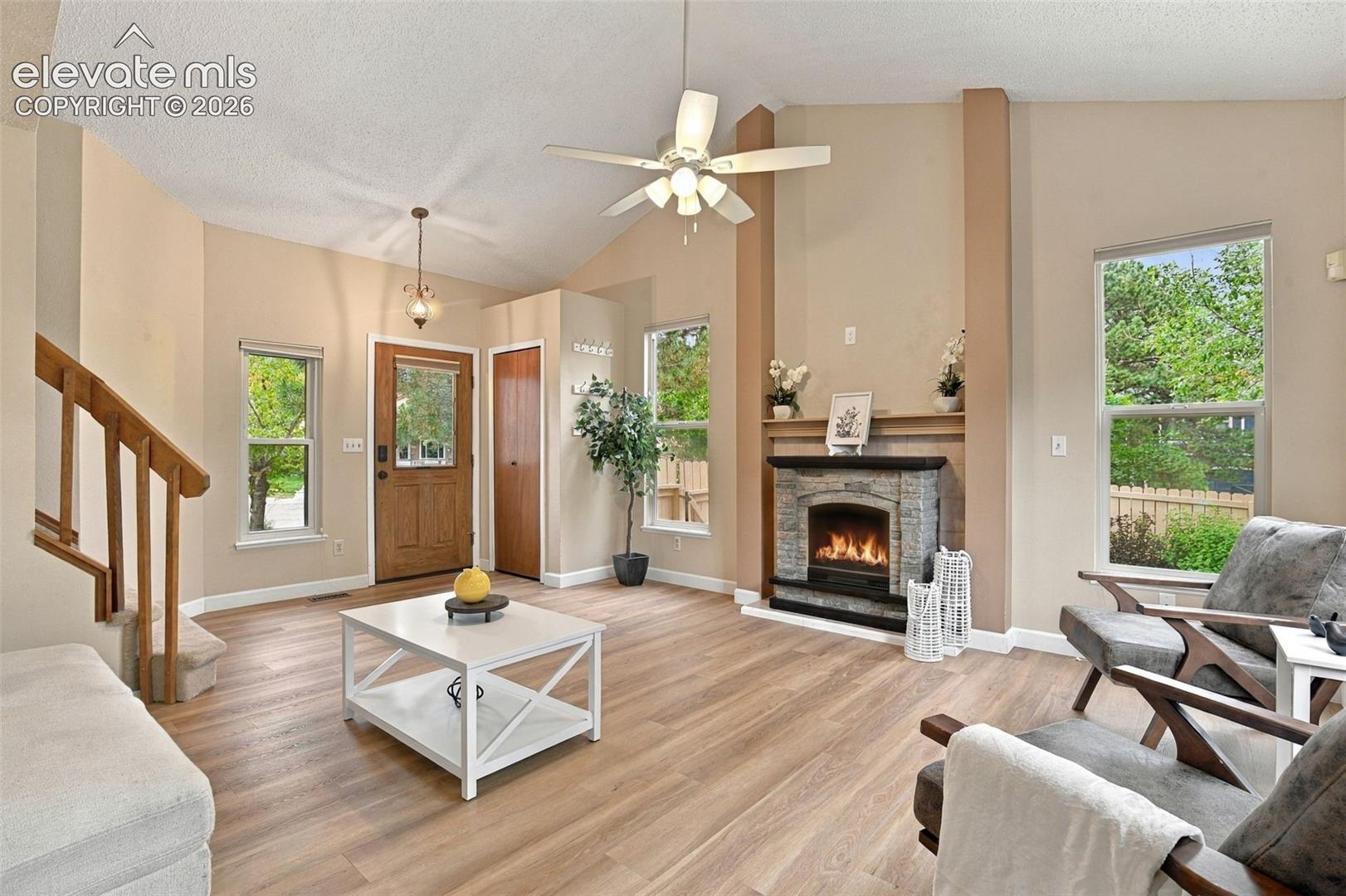 Listing photo 8 for 5960 Chokecherry Drive