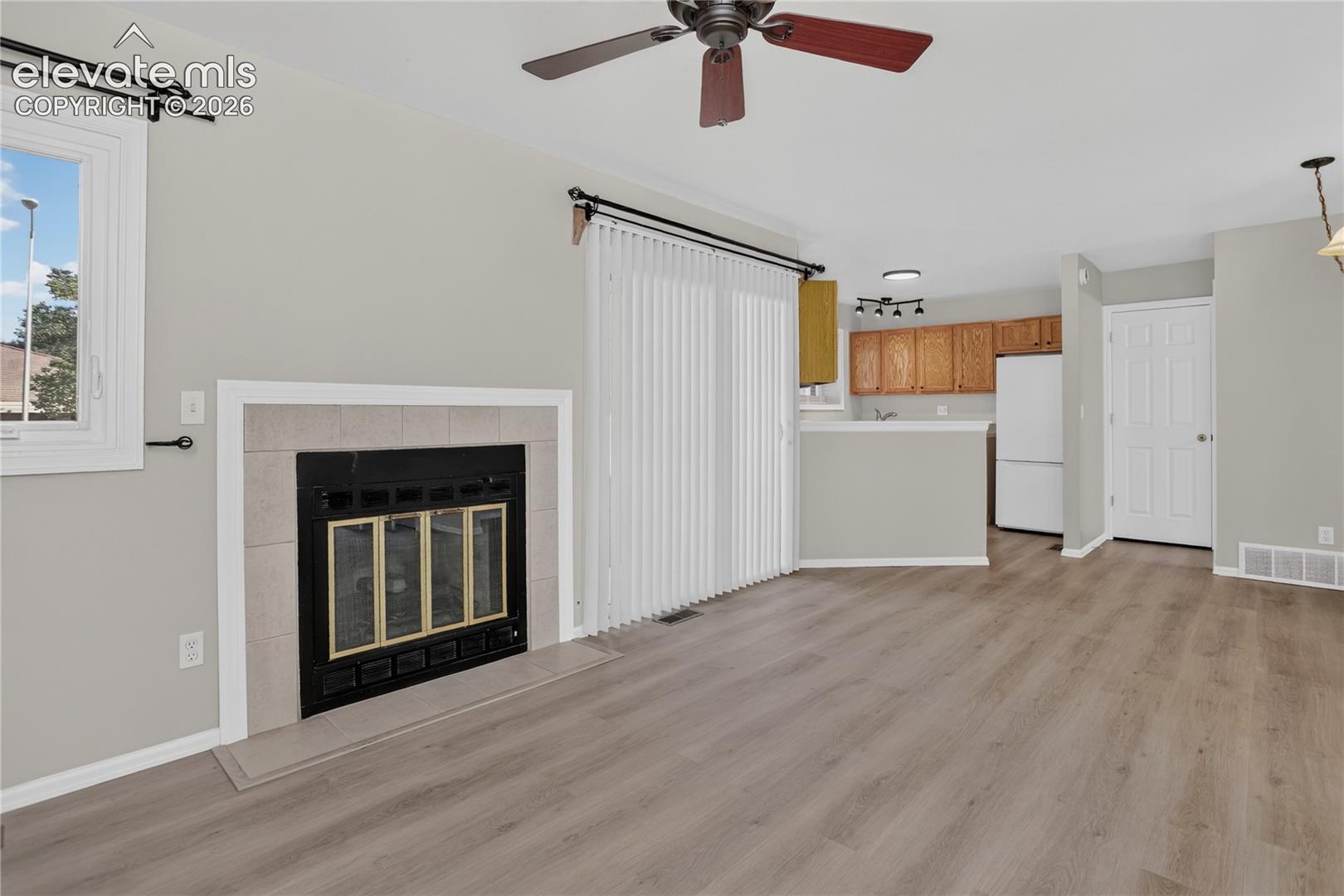 Listing photo 10 for 2932 Camino Cielo Court