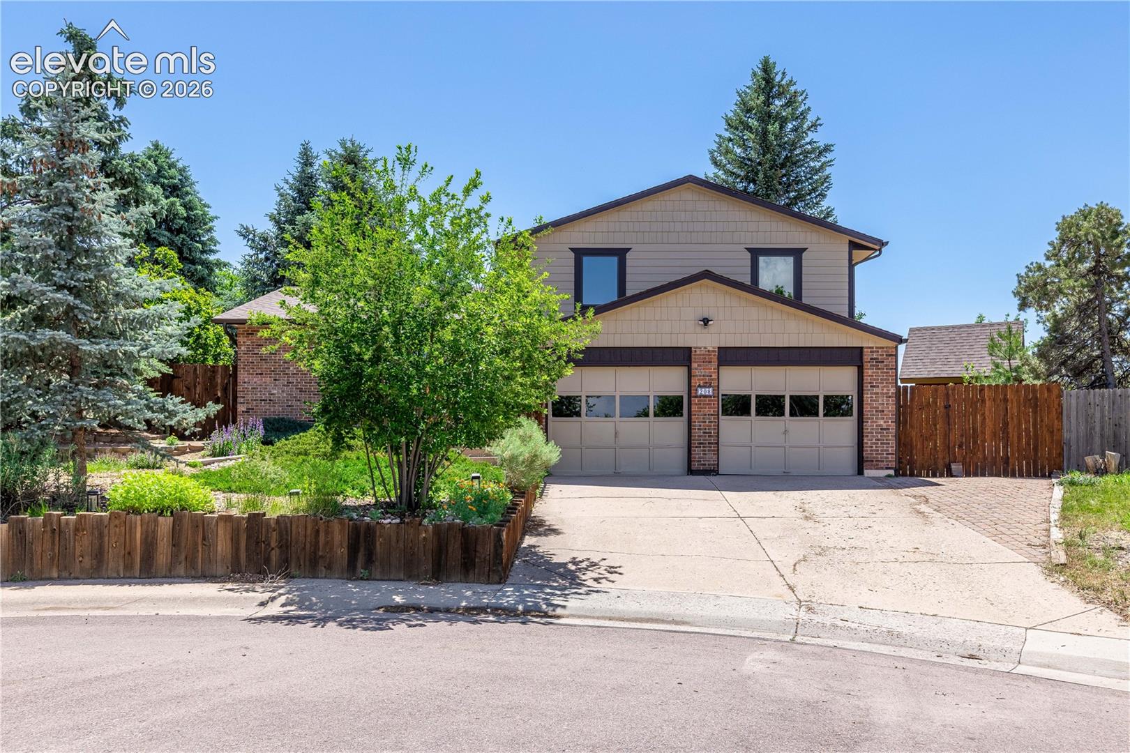 208 Elm Court