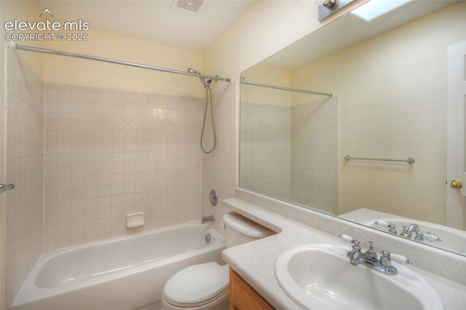 Listing photo 17 for 4820 Pathfinder Drive