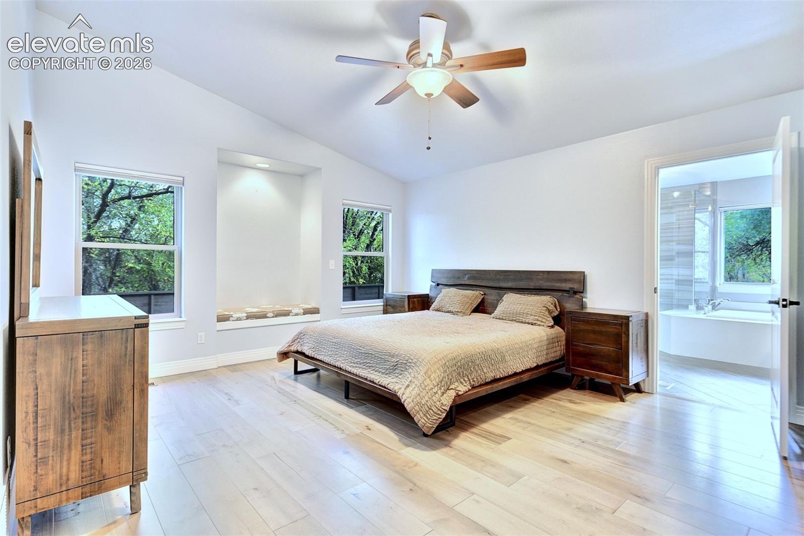 Listing photo 14 for 1825 Parkview Boulevard