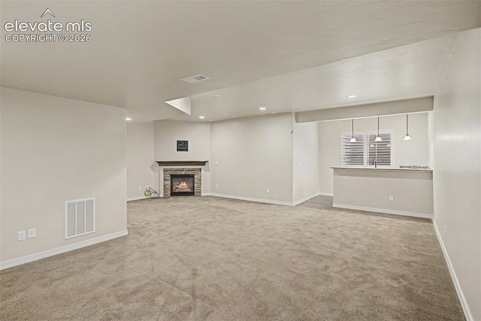 Listing photo 27 for 1906 Villa Creek Circle