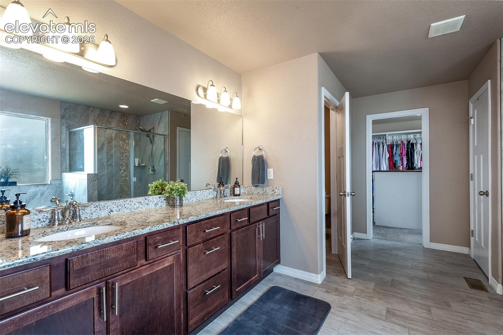 Listing photo 26 for 9652 Emerald Vista Drive