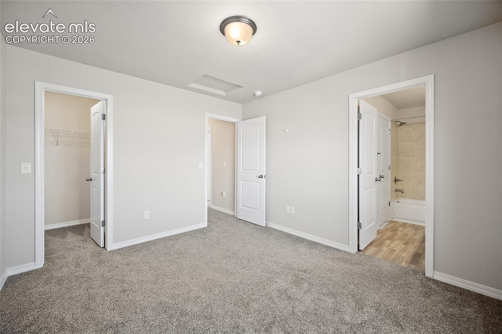 Listing photo 31 for 7701 Berwyn Loop