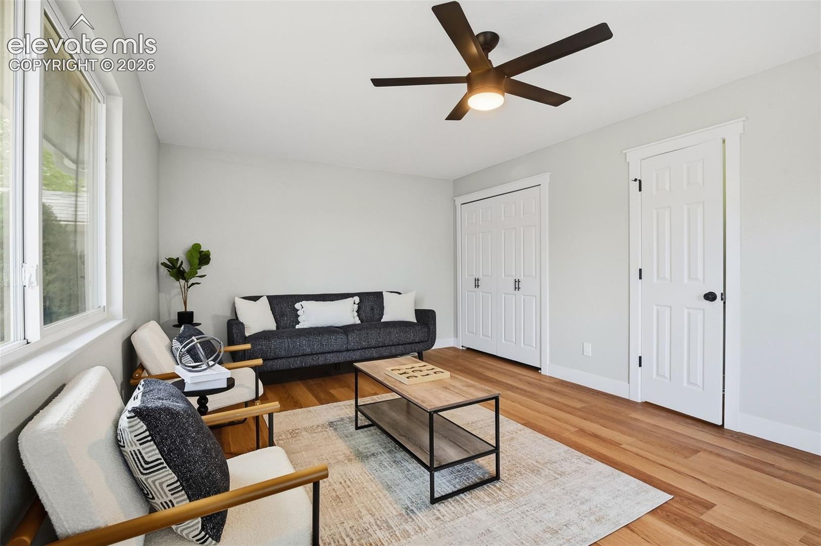 Listing photo 8 for 960 Crandall Drive
