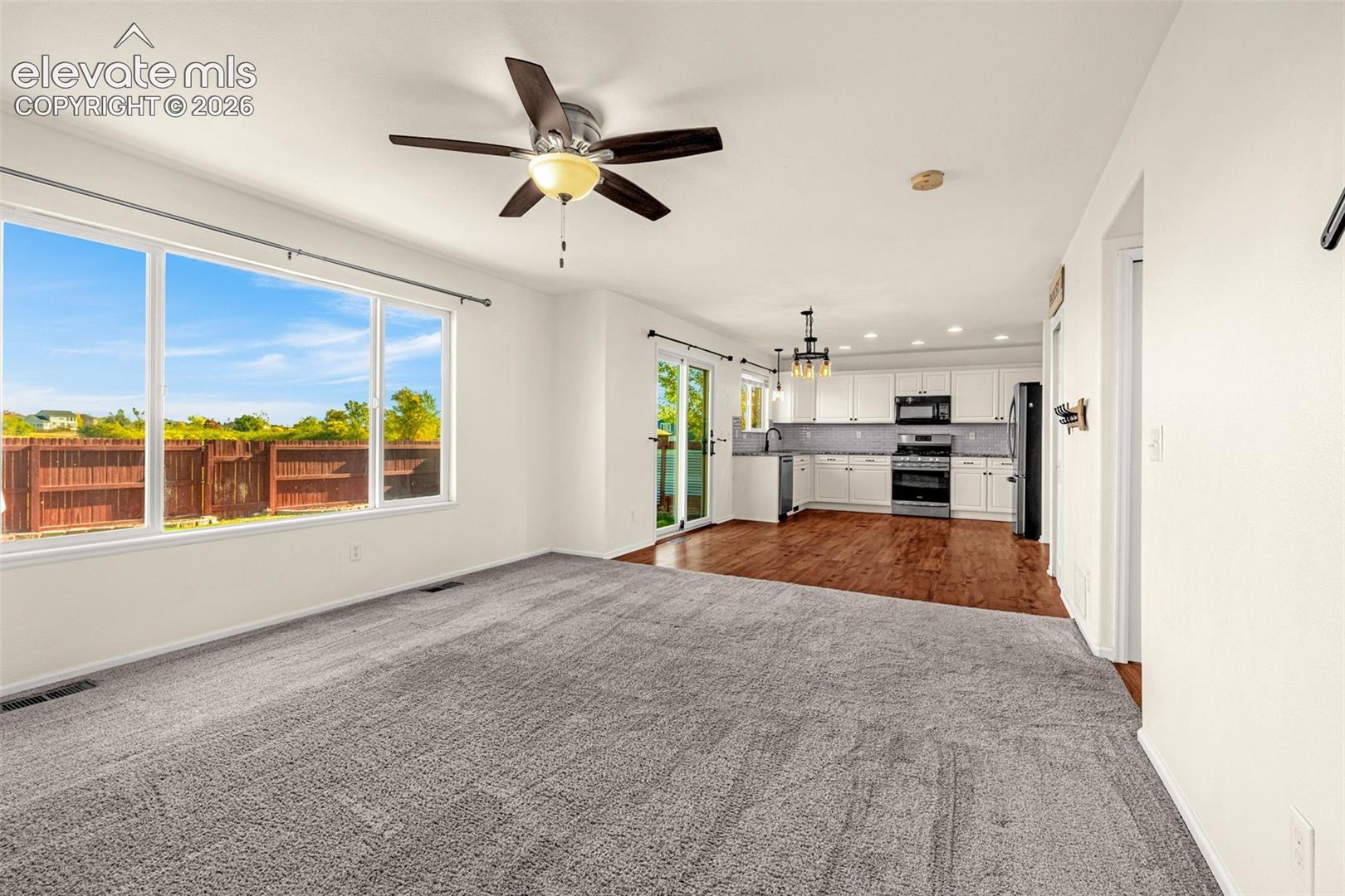 Listing photo 15 for 7619 Old Spec Road