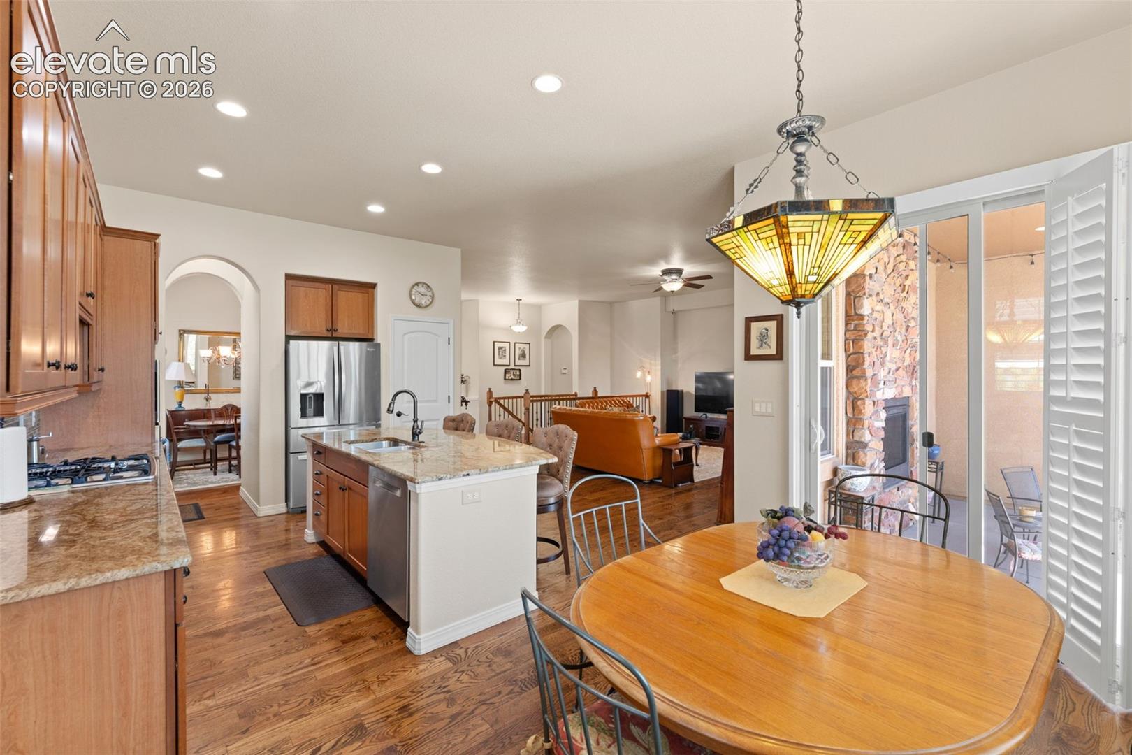 Listing photo 11 for 1168 Old North Gate Road