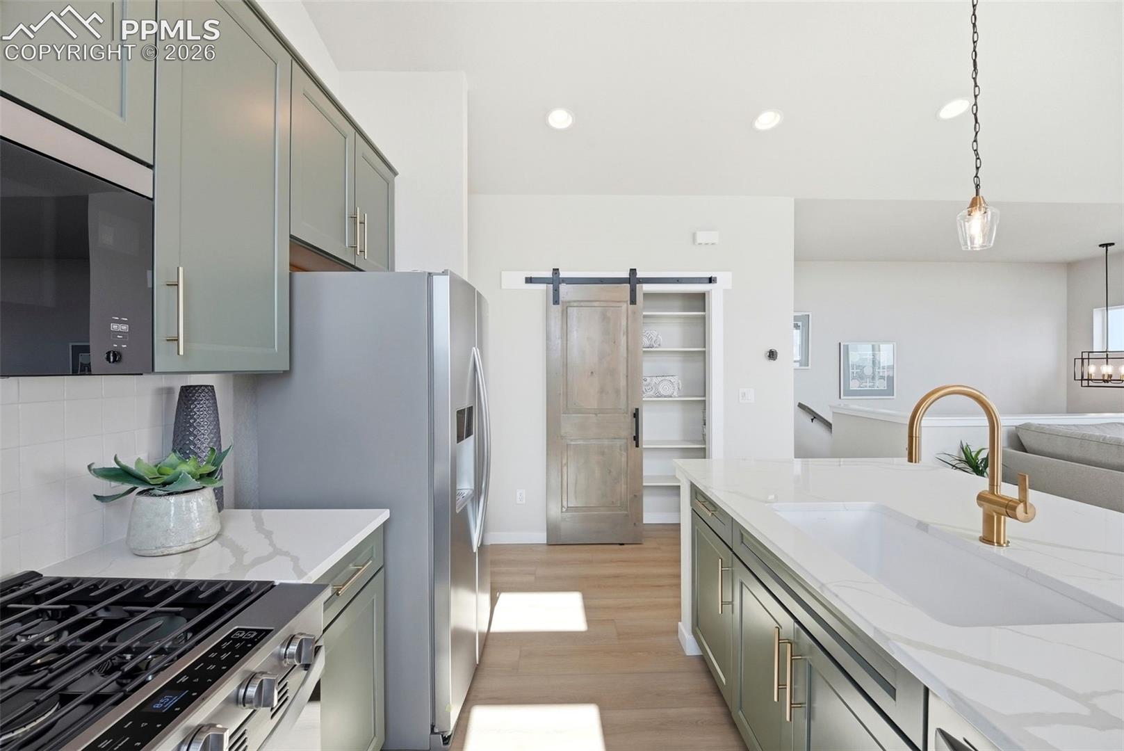9456 Traveler Terrace, photo 15