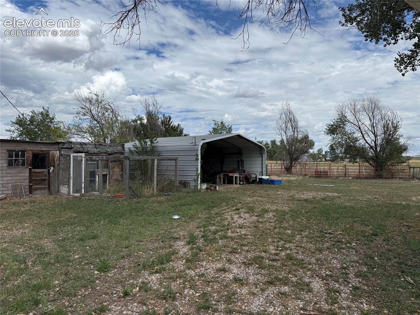 Listing photo 18 for 21064 Kelly Street
