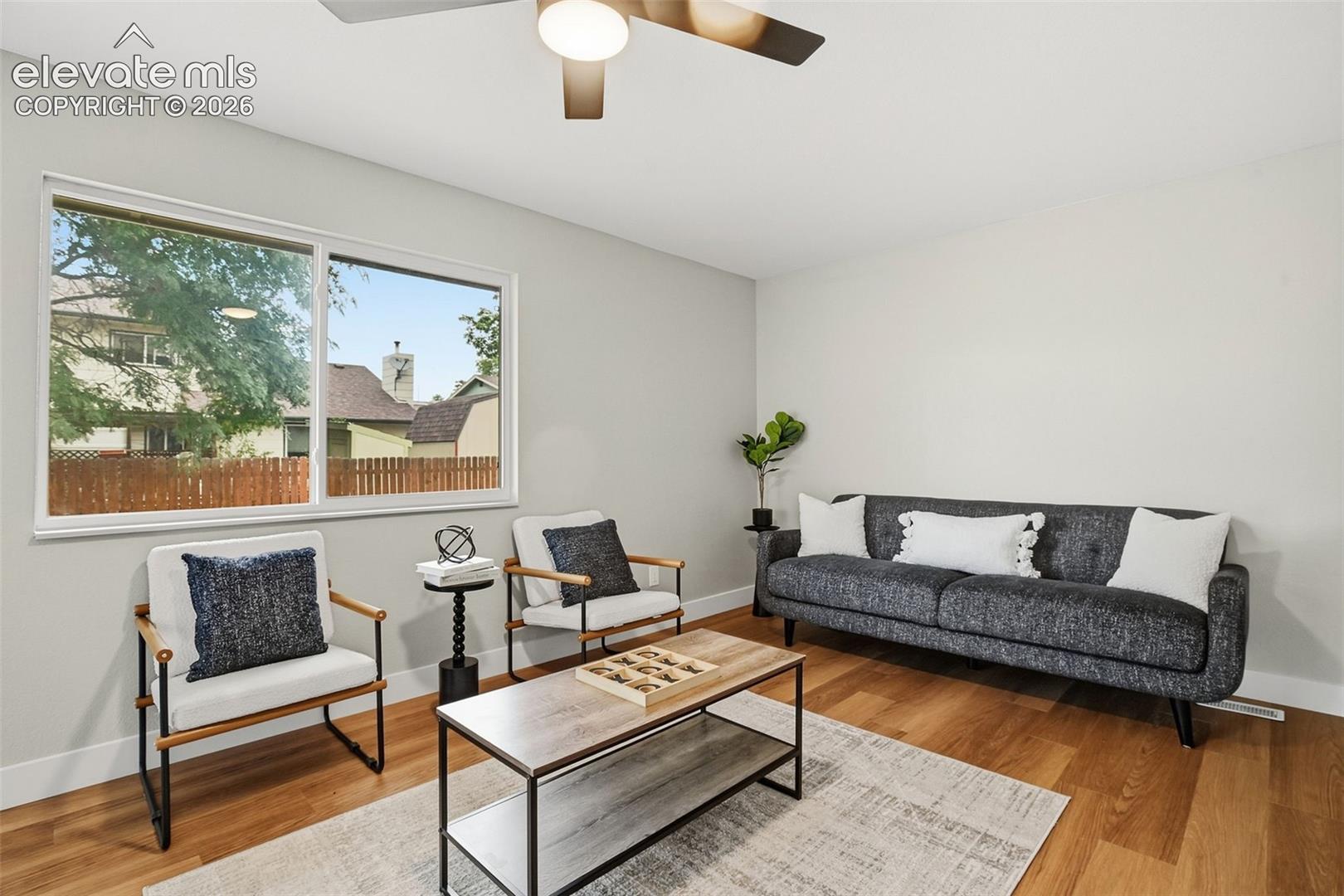 Listing photo 14 for 960 Crandall Drive