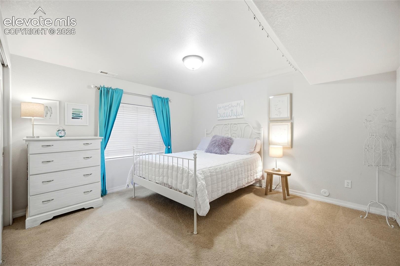 Listing photo 27 for 209 Avocet Loop