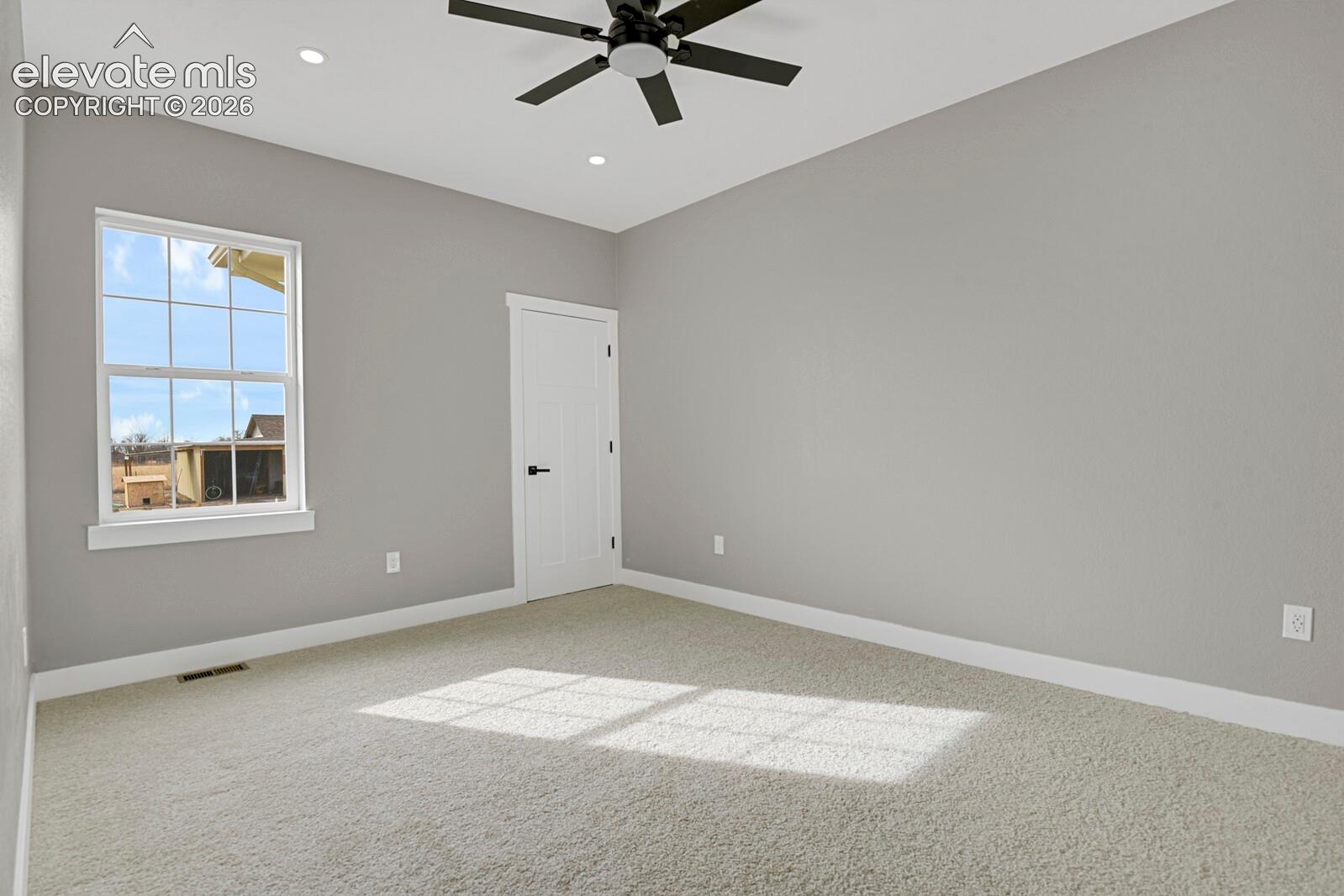 Listing photo 24 for 2015 N Ellicott Highway