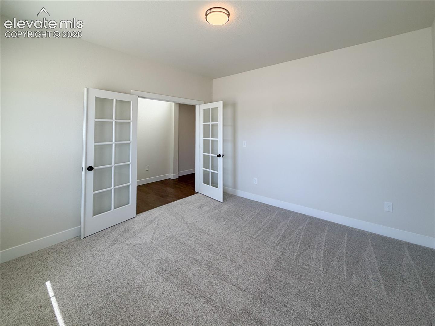 Listing photo 10 for 8206 Lemon Grass Road