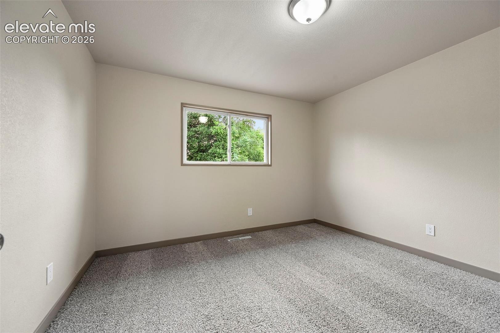 Listing photo 18 for 5015 Bonita Way