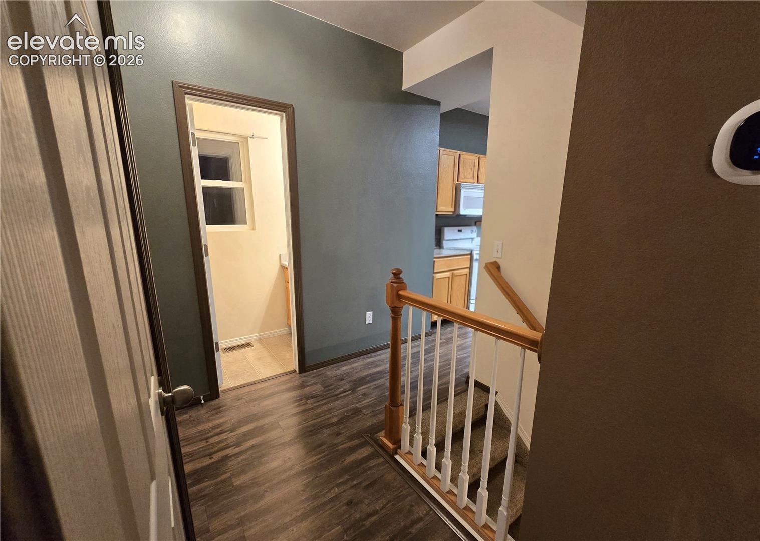 Listing photo 11 for 8059 Oliver Road