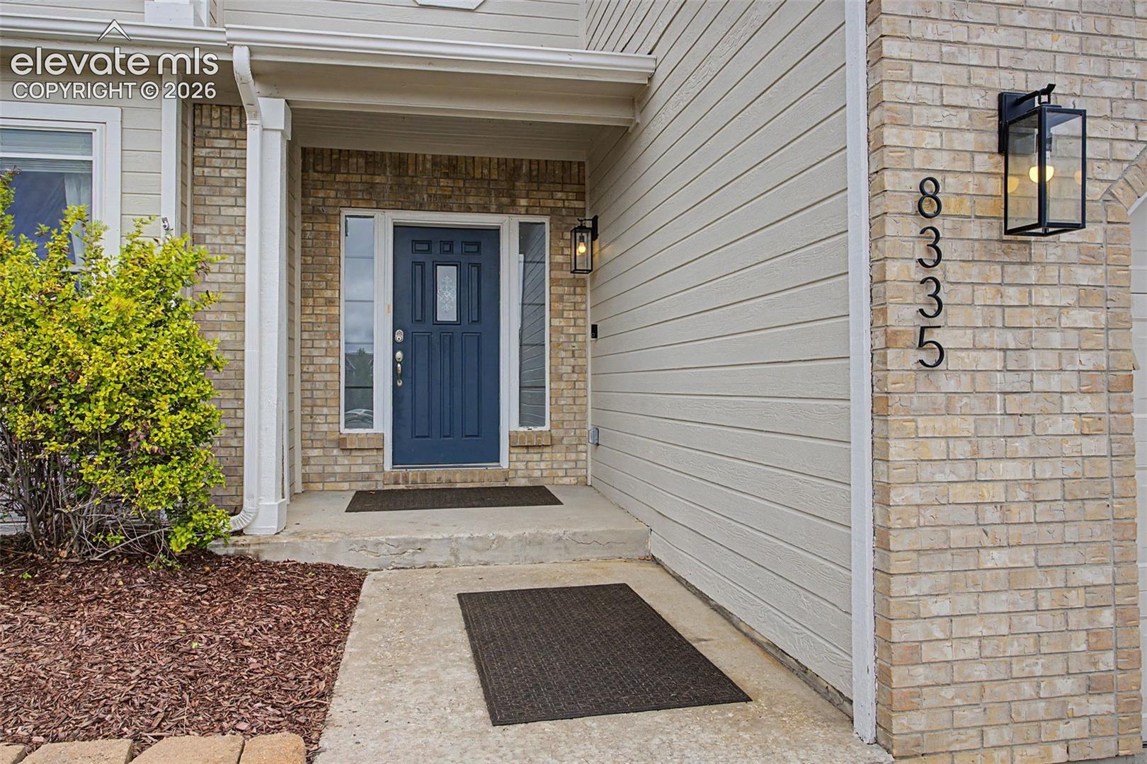 Listing photo 4 for 8335 Ashford Court