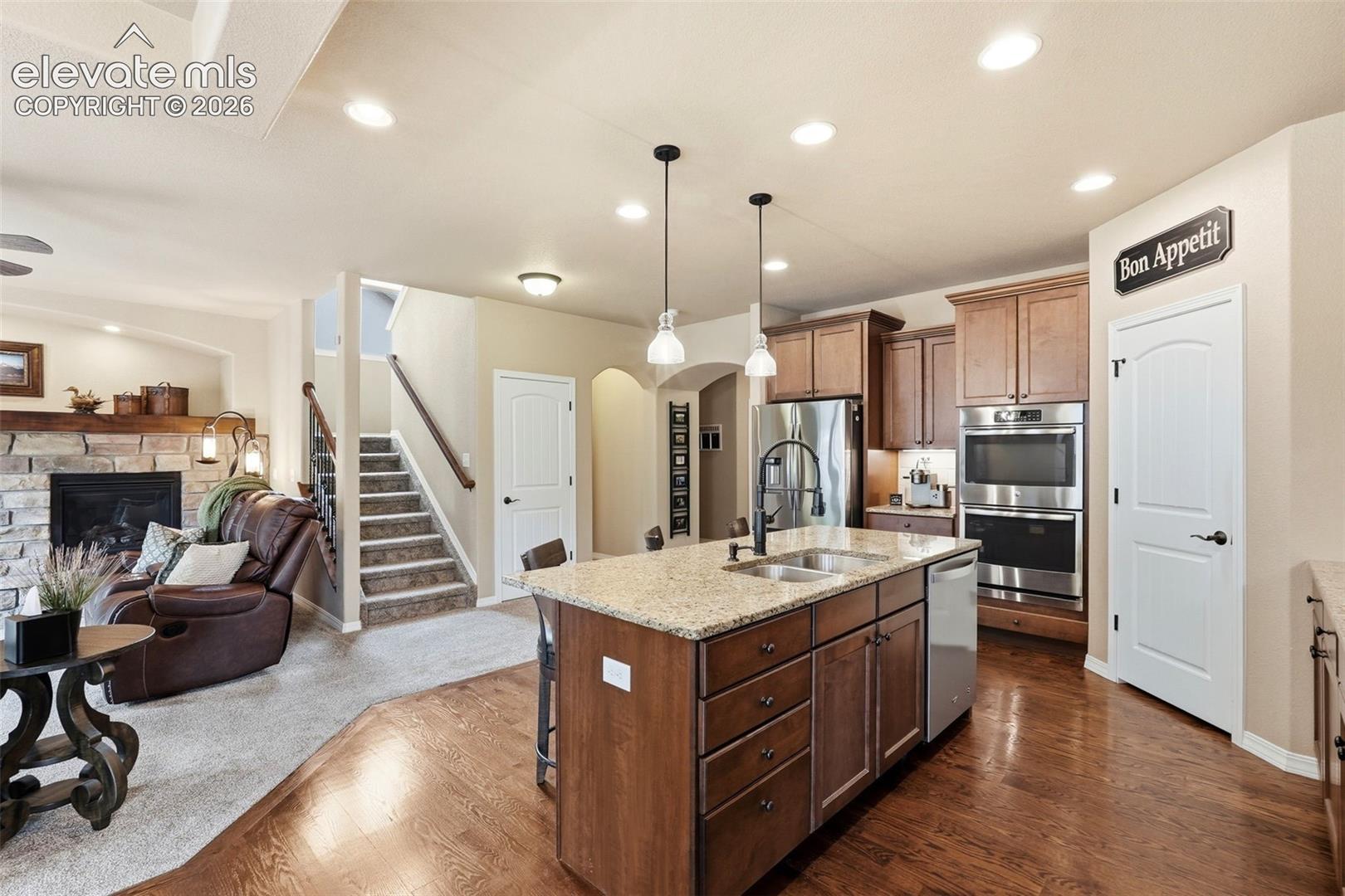 Listing photo 11 for 233 Coyote Willow Drive