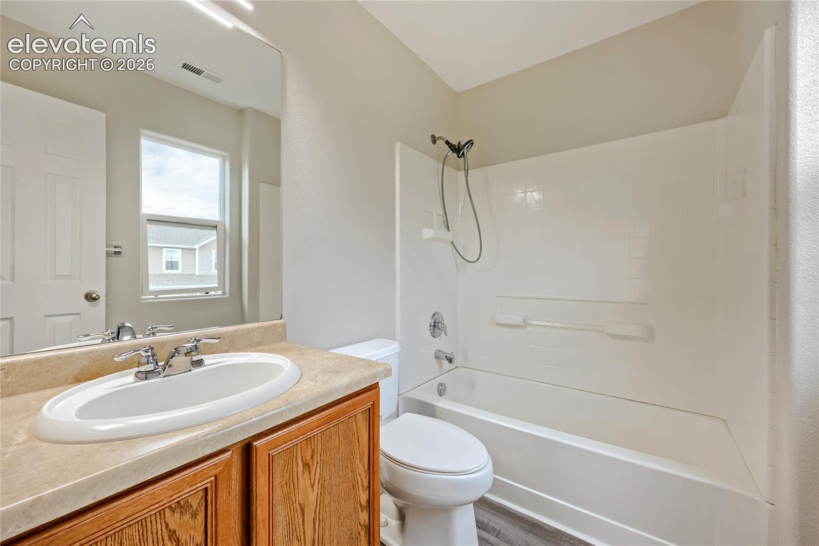 Listing photo 17 for 10505 Wells Point