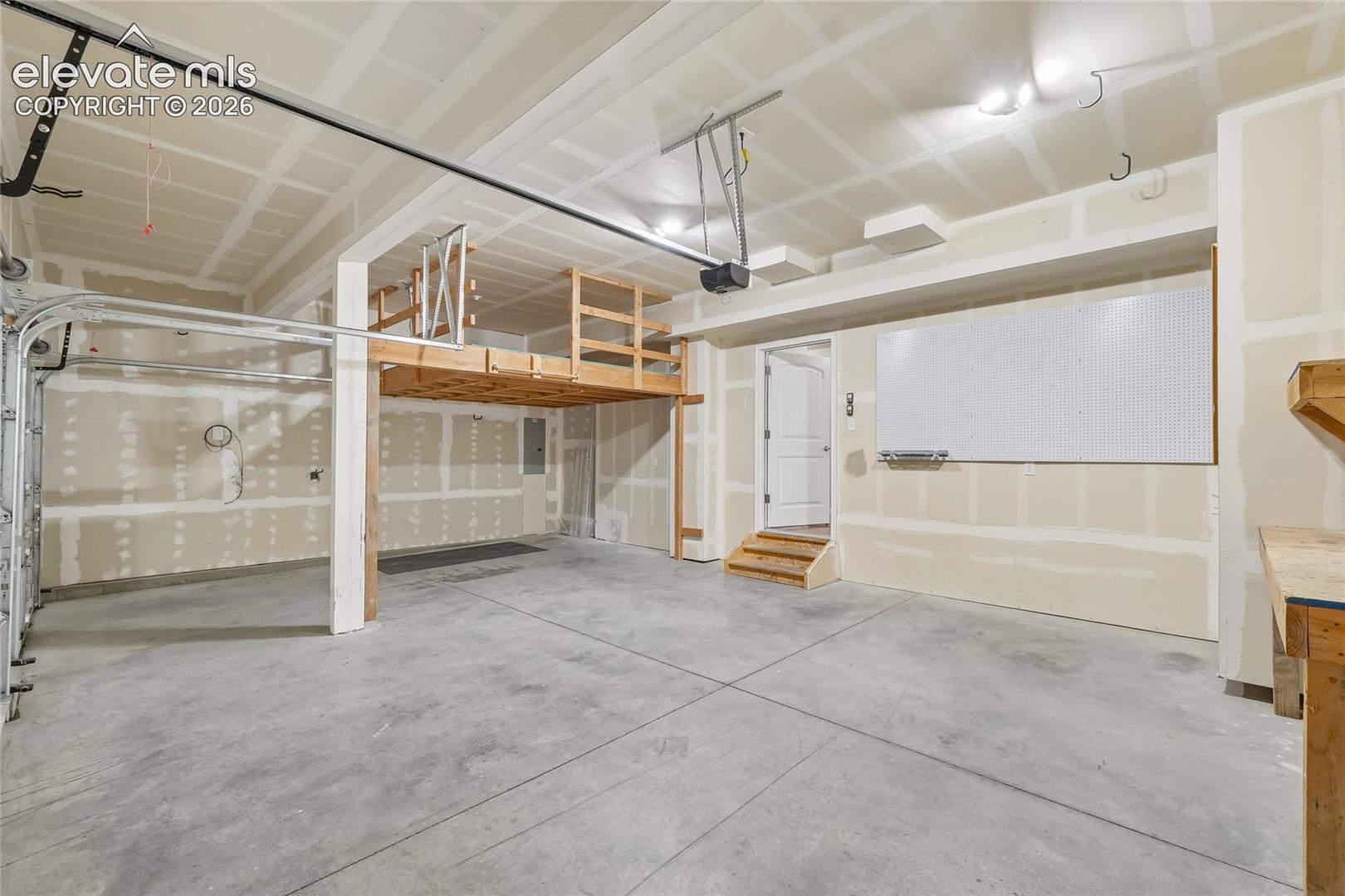 Listing photo 17 for 11528 Louvre Point