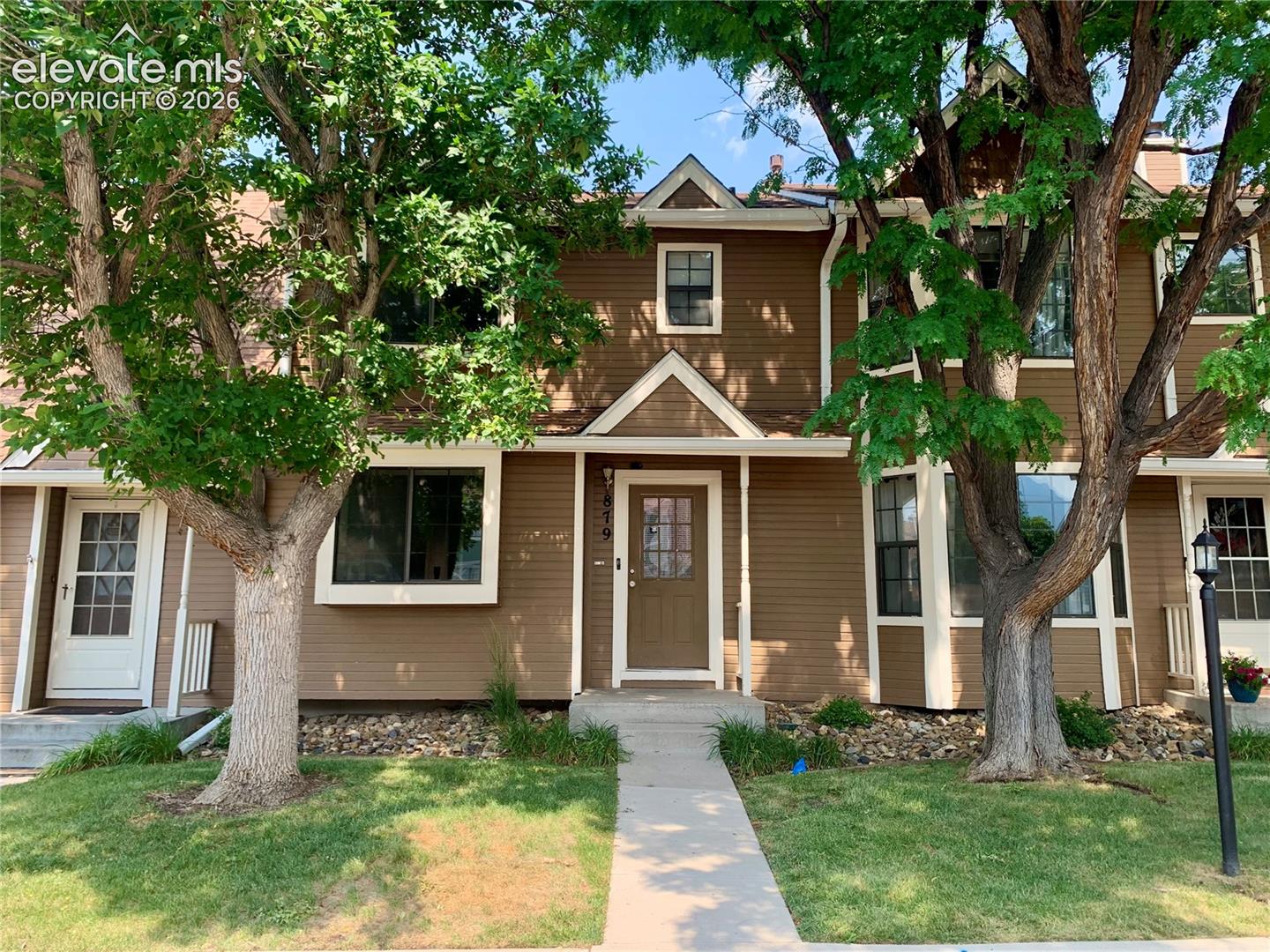 879 London Green Way