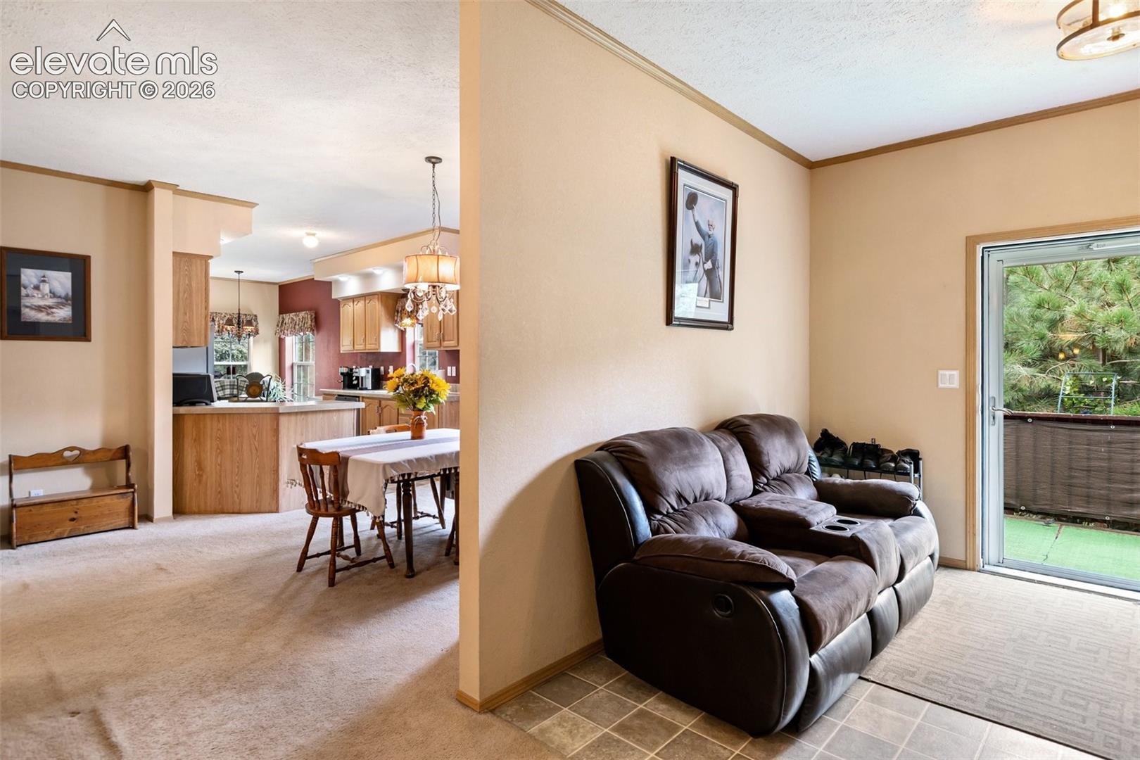 Listing photo 12 for 129 Kestrel Court