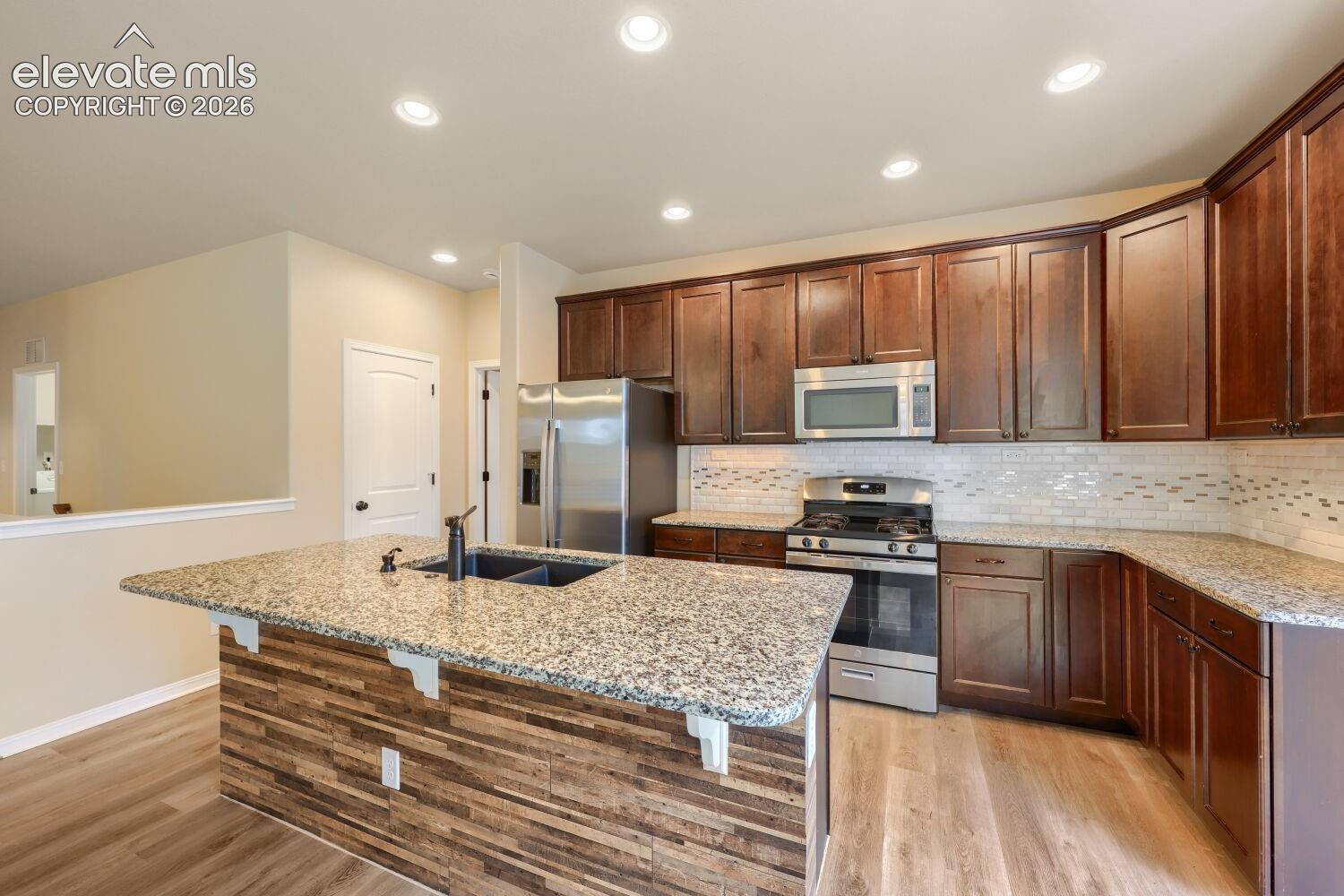 Listing photo 10 for 7917 Mount Huron Trail
