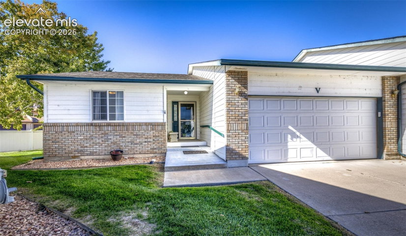 10 Nona Brooks Drive V — listing photo